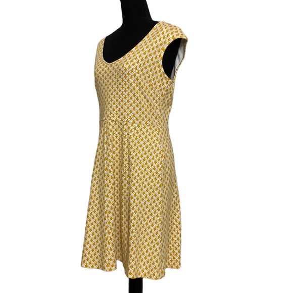 🌷New York & Company Yellow Pattern Sleeveless Fit & Flare Dress M - Picture 3 of 10